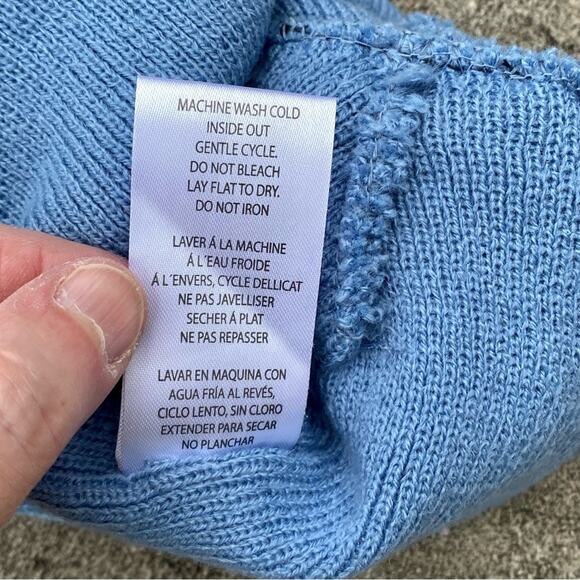 Disney Lilo and Stitch Mad Engine Light Blue Adult Size Acrylic Beanie Hat - Picture 4 of 7